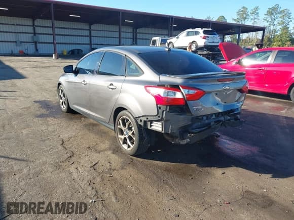 ✅ 2013 Ford Focus SE • VIN: 1FADP3F29DL279207 • Lot: 43628056. Listed on IAAI with 97,293 mi. Free auction sales archive from the USA and detailed vehicle history report at DreamBid. Image 3.