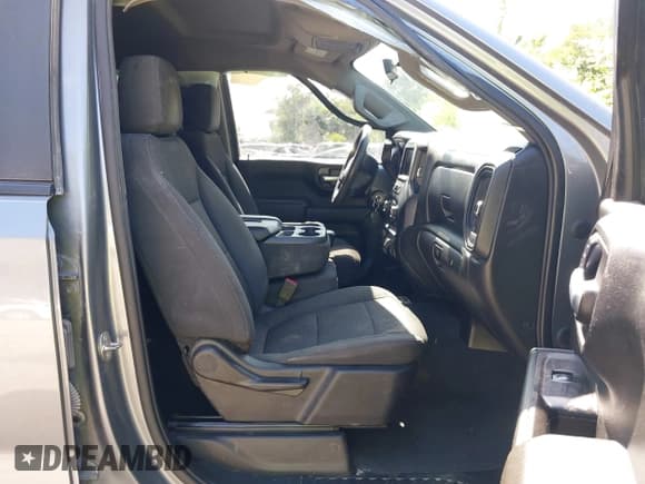 ✅ 2021 Chevrolet Silverado 1500 Custom Trail Boss • VIN: 1GCPYCEFXMZ215375 • Lot: 42532242. Wystawiony na IAAI z przebiegiem 190 632 mil. Bezpłatny archiwum sprzedaży aukcyjnych z USA i szczegółowy raport historii pojazdu na DreamBid. Zdjęcie 5.