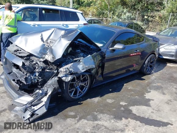 ✅ 2020 Ford Mustang GT Premium • VIN: 1FA6P8CF1L5145999 • Lot: 43462107. Wystawiony na IAAI z przebiegiem 57 866 mil. Bezpłatny archiwum sprzedaży aukcyjnych z USA i szczegółowy raport historii pojazdu na DreamBid. Zdjęcie 2.