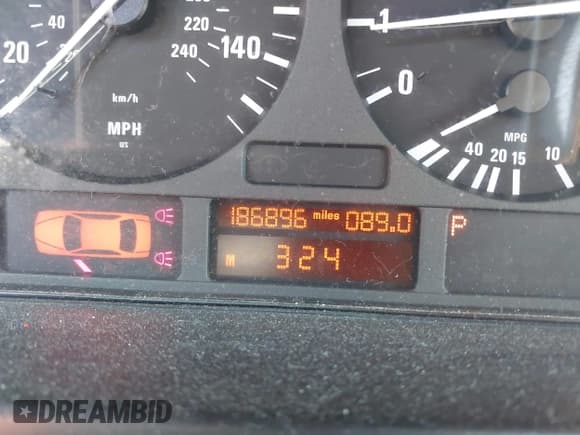 ✅ 2000 BMW 5 Series 528i • VIN: WBADM6344YGU13546 • Lot: 42478534. Listed on IAAI with 186,896 mi. Free auction sales archive from the USA and detailed vehicle history report at DreamBid. Image 15.