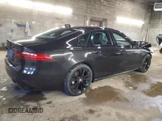 ✅ 2022 Jaguar XF R-Dynamic SE • VIN: SAJBL4GX7NCY91728 • Лот: 40129934. Опубликован ранее на Copart с пробегом 14 030 миль. Бесплатный доступ к архиву аукционных продаж из США и подробный отчёт об истории автомобиля на DreamBid. Изображение 3.