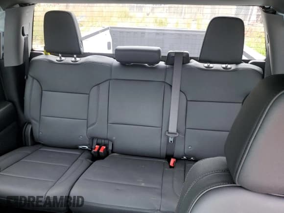 ✅ 2025 Chevrolet Silverado 1500 • VIN: 3GCUKAED9SG207806 • Лот: 86225355. Опубликован ранее на Copart с пробегом 1 170 миль. Бесплатный доступ к архиву аукционных продаж из США и подробный отчёт об истории автомобиля на DreamBid. Изображение 10.