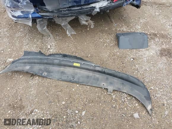 2018 Hyundai Elantra SEL z VIN 5NPD84LF2JH333077, wystawiony jako IAAI lot #41011617 z przebiegiem 47 117 mil mil oraz . Historia ofert i sprzedaży dostępna na DreamBid. Obrazek 12.