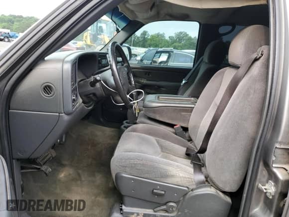 2007 Chevrolet Silverado 1500 LT1 z VIN 2GCEC13Z771106909, wystawiony jako Copart lot #57482125 z przebiegiem 346 949 mil mil oraz Szkoda całkowita • Salvage title. Historia ofert i sprzedaży dostępna na DreamBid. Obrazek 7.