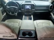 ✅ 2020 Ford Expedition Max Platinum • VIN: 1FMJK1MT7LEA65472 • Lot: 81183395. Wystawiony na Copart z przebiegiem 81 430 mil. Bezpłatny archiwum sprzedaży aukcyjnych z USA i szczegółowy raport historii pojazdu na DreamBid. Zdjęcie 8.