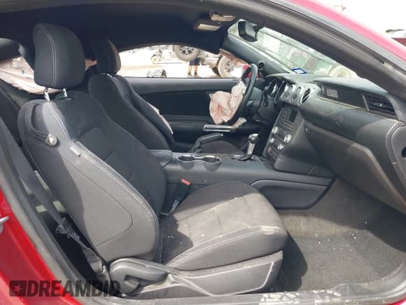 ✅ 2017 Ford Mustang V6 • VIN: 1FA6P8AM6H5277441 • Лот: 42246898. Опубликован ранее на IAAI с пробегом 75 790 миль. Бесплатный доступ к архиву аукционных продаж из США и подробный отчёт об истории автомобиля на DreamBid. Изображение 5.