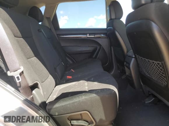 ✅ 2014 Kia Sorento LX • VIN: 5XYKT4A74EG460993 • Lot: 80493225. Listed on Copart with 168,216 mi. Free auction sales archive from the USA and detailed vehicle history report at DreamBid. Image 11.