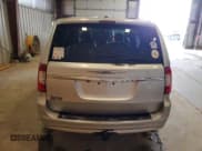 ✅ 2012 Chrysler Town & Country Touring • VIN: 2C4RC1BG1CR403820 • Лот: 93508135. Опубликован ранее на Copart с пробегом 136 064 миль. Бесплатный доступ к архиву аукционных продаж из США и подробный отчёт об истории автомобиля на DreamBid. Изображение 6.