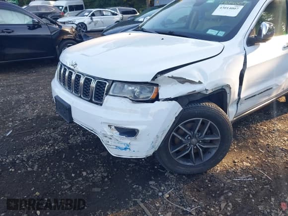 ✅ 2017 Jeep Grand Cherokee Limited • VIN: 1C4RJFBG9HC608515 • Lot: 43014007. Listed on IAAI with 119,749 mi. Free auction sales archive from the USA and detailed vehicle history report at DreamBid. Image 6.