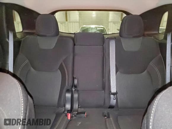 ✅ 2016 Jeep Cherokee Latitude • VIN: 1C4PJMCS3GW215945 • Лот: 94505255. Опубликован ранее на Copart с пробегом 135 173 миль. Бесплатный доступ к архиву аукционных продаж из США и подробный отчёт об истории автомобиля на DreamBid. Изображение 10.