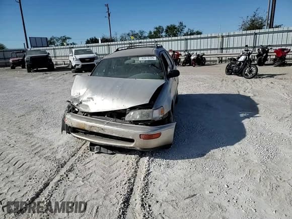✅ 1993 Toyota Corolla • VIN: JT2AE09W1P0035999 • Lot: 92015335. Wystawiony na Copart z przebiegiem 148 873 mil. Bezpłatny archiwum sprzedaży aukcyjnych z USA i szczegółowy raport historii pojazdu na DreamBid. Zdjęcie 13.