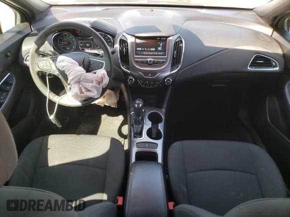 ✅ 2017 Chevrolet Cruze LT • VIN: 1G1BE5SM4H7263157 • Lot: 46839503. Listed on Copart with 90,330 mi. Free auction sales archive from the USA and detailed vehicle history report at DreamBid. Image 8.