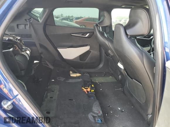 ✅ 2022 Kia EV6 GT-Line • VIN: KNDC44LAXN5031926 • Лот: 53566995. Опубликован ранее на Copart с пробегом 45 391 миль. Бесплатный доступ к архиву аукционных продаж из США и подробный отчёт об истории автомобиля на DreamBid. Изображение 11.