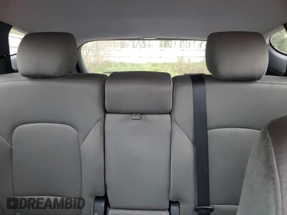 2018 Hyundai Santa Fe 2.4L z VIN 5XYZUDLB8JG536576, wystawiony jako Copart lot #89845255 z przebiegiem 152 793 mil mil oraz Czysty tytuł • Clean title. Historia ofert i sprzedaży dostępna na DreamBid. Obrazek 10.