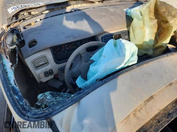 2001 Honda Accord EX с VIN 1HGCG56651A113277, выставлен на аукционе Copart как лот 63348235 с пробегом 354 124 миль миль и Списание • Salvage title. История ставок и продаж доступна на DreamBid. Изображение 8.