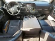 ✅ 2008 Chevrolet Silverado 2500HD LTZ • VIN: 1GCHK23K58F203528 • Lot: 93248955. Wystawiony na Copart z przebiegiem 294 067 mil. Bezpłatny archiwum sprzedaży aukcyjnych z USA i szczegółowy raport historii pojazdu na DreamBid. Zdjęcie 8.