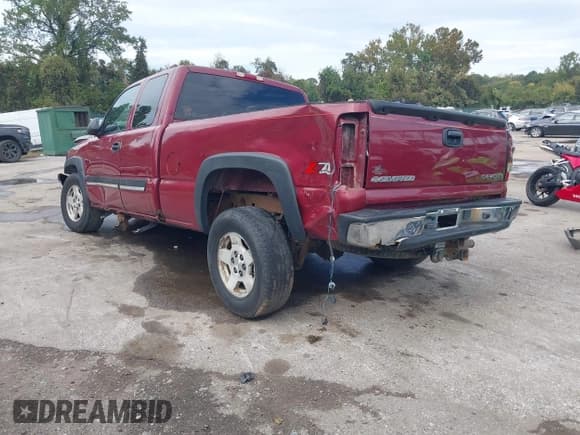 ✅ 2004 Chevrolet Silverado 1500 LS • VIN: 1GCEK19T34E275843 • Lot: 43444299. Wystawiony na IAAI z przebiegiem 162 652 mil. Bezpłatny archiwum sprzedaży aukcyjnych z USA i szczegółowy raport historii pojazdu na DreamBid. Zdjęcie 3.