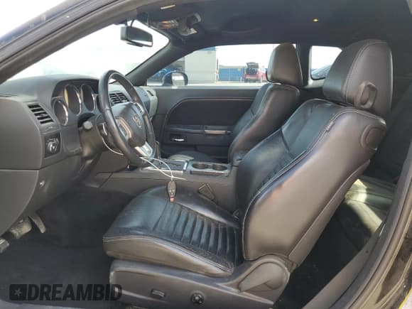 ✅ 2012 Dodge Challenger R/T • VIN: 2C3CDYBT5CH194097 • Lot: 71817214. Wystawiony na Copart z przebiegiem 126 945 mil. Bezpłatny archiwum sprzedaży aukcyjnych z USA i szczegółowy raport historii pojazdu na DreamBid. Zdjęcie 7.