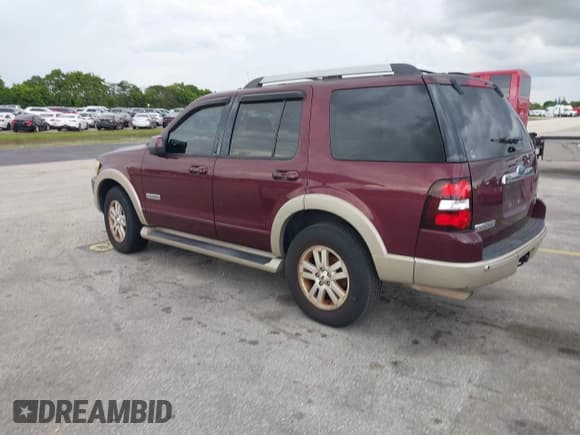✅ 2006 Ford Explorer Eddie Bauer • VIN: 1FMEU64E16UB00950 • Lot: 42473119. Listed on IAAI with 180,654 mi. Free auction sales archive from the USA and detailed vehicle history report at DreamBid. Image 3.