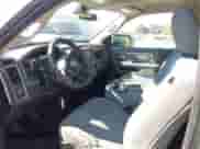 2013 Ram 1500 Express z VIN 3C6JR6ATXDG505915, wystawiony jako IAAI lot #43504506 z przebiegiem 171 665 mil mil oraz . Historia ofert i sprzedaży dostępna na DreamBid. Obrazek 8.