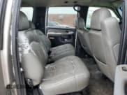 ✅ 2001 Chevrolet Suburban LS • VIN: 1GNFK16T21J103970 • Лот: 89355085. Опубликован ранее на Copart с пробегом 247 993 миль. Бесплатный доступ к архиву аукционных продаж из США и подробный отчёт об истории автомобиля на DreamBid. Изображение 11.