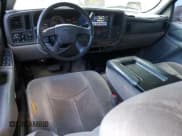 ✅ 2004 GMC Yukon SLE • VIN: 1GKEC13T04R185939 • Lot: 64313445. Listed on Copart with 242,805 mi. Free auction sales archive from the USA and detailed vehicle history report at DreamBid. Image 8.