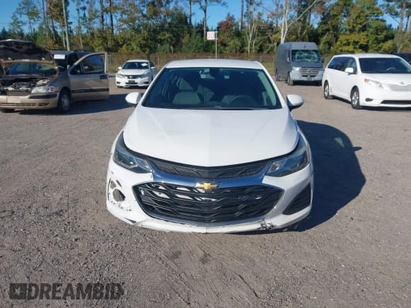 ✅ 2019 Chevrolet Cruze LT • VIN: 1G1BE5SM9K7121085 • Lot: 43693930. Listed on IAAI with 161,367 mi. Free auction sales archive from the USA and detailed vehicle history report at DreamBid. Image 12.