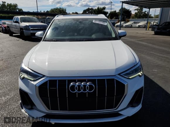 ✅ 2020 Audi Q3 S line Prestige • VIN: WA1FECF39L1121679 • Lot: 80149145. Wystawiony na Copart z przebiegiem 31 132 mil. Bezpłatny archiwum sprzedaży aukcyjnych z USA i szczegółowy raport historii pojazdu na DreamBid. Zdjęcie 5.