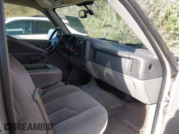 ✅ 2006 Chevrolet Suburban LT • VIN: 1GNFK16Z66J132058 • Lot: 43690477. Listed on IAAI with 136,654 mi. Free auction sales archive from the USA and detailed vehicle history report at DreamBid. Image 5.