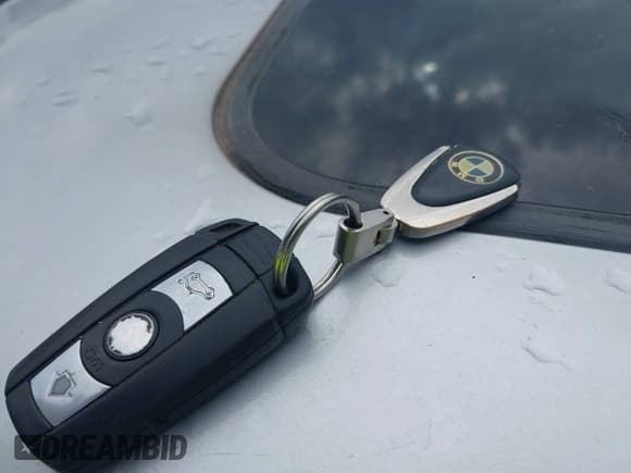 ✅ 2007 BMW 3 Series 328i • VIN: WBAVC535X7FZ77507 • Lot: 42230370. Wystawiony na IAAI z przebiegiem 167 206 mil. Bezpłatny archiwum sprzedaży aukcyjnych z USA i szczegółowy raport historii pojazdu na DreamBid. Zdjęcie 11.