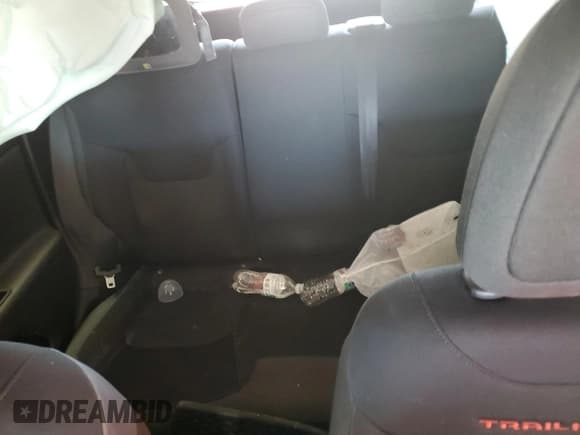 ✅ 2019 Jeep Renegade Trailhawk • VIN: ZACNJBC14KPK06905 • Lot: 80382965. Listed on Copart with 34,701 mi. Free auction sales archive from the USA and detailed vehicle history report at DreamBid. Image 10.