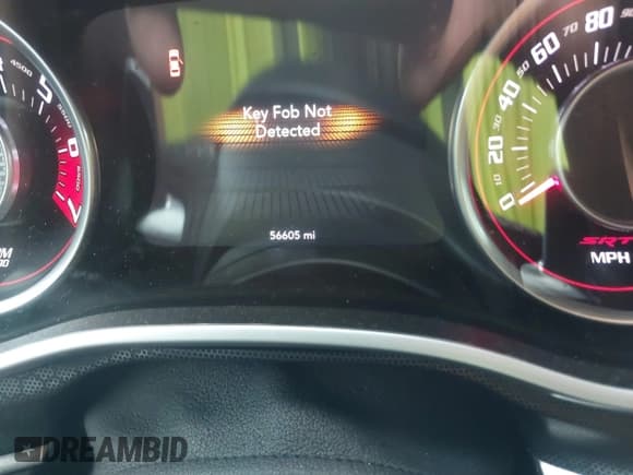 ✅ 2016 Dodge Challenger SRT 392 • VIN: 2C3CDZDJ2GH125200 • Lot: 43400862. Wystawiony na IAAI z przebiegiem 56 605 mil. Bezpłatny archiwum sprzedaży aukcyjnych z USA i szczegółowy raport historii pojazdu na DreamBid. Zdjęcie 14.