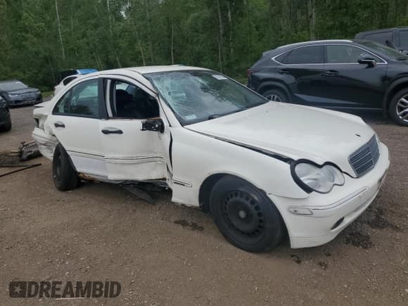 ✅ 2003 Mercedes-Benz C 240 • VIN: WDBRF61J13F350768 • Лот: 65147005. Опубликован ранее на Copart с пробегом 250 261 миль. Бесплатный доступ к архиву аукционных продаж из США и подробный отчёт об истории автомобиля на DreamBid. Изображение 4.