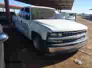 2005 Chevrolet Silverado 1500 LS z VIN 1GCEC19T75Z304025, wystawiony jako IAAI lot #43584015 z przebiegiem 126 228 mil mil oraz . Historia ofert i sprzedaży dostępna na DreamBid. Obrazek 1.