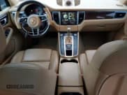 ✅ 2015 Porsche Macan S • VIN: WP1AB2A59FLB73817 • Lot: 85280554. Wystawiony na Copart z przebiegiem 71 759 mil. Bezpłatny archiwum sprzedaży aukcyjnych z USA i szczegółowy raport historii pojazdu na DreamBid. Zdjęcie 8.