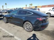✅ 2019 Tesla Model 3 Mid Range • VIN: 5YJ3E1EA3KF331097 • Lot: 90698445. Wystawiony na Copart z przebiegiem 211 381 mil. Bezpłatny archiwum sprzedaży aukcyjnych z USA i szczegółowy raport historii pojazdu na DreamBid. Zdjęcie 2.