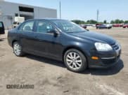 ✅ 2010 Volkswagen Jetta Limited Edition • VIN: 3VWAZ7AJXAM117641 • Lot: 62747675. Wystawiony na Copart z przebiegiem 174 407 mil. Bezpłatny archiwum sprzedaży aukcyjnych z USA i szczegółowy raport historii pojazdu na DreamBid. Zdjęcie 4.