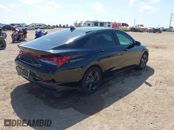 ✅ 2022 Hyundai Elantra Blue • VIN: KMHLM4AJ2NU028765 • Lot: 42516435. Listed on IAAI with 100,649 mi. Free auction sales archive from the USA and detailed vehicle history report at DreamBid. Image 4.