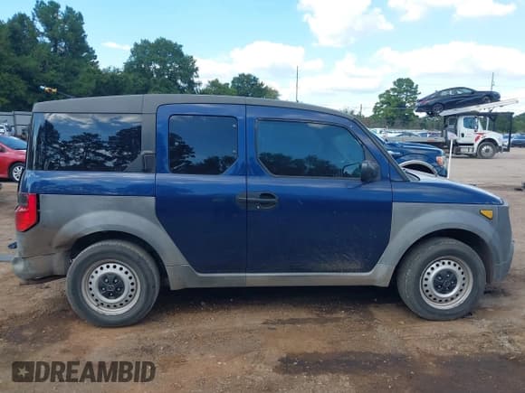 ✅ 2003 Honda Element DX • VIN: 5J6YH282X3L021500 • Лот: 43333923. Опубликован ранее на IAAI с пробегом 272 573 миль. Бесплатный доступ к архиву аукционных продаж из США и подробный отчёт об истории автомобиля на DreamBid. Изображение 14.