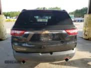 ✅ 2018 Chevrolet Traverse LS • VIN: 1GNERFKW2JJ207749 • Lot: 69281454. Wystawiony na Copart z przebiegiem 103 457 mil. Bezpłatny archiwum sprzedaży aukcyjnych z USA i szczegółowy raport historii pojazdu na DreamBid. Zdjęcie 6.