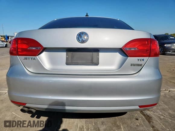 ✅ 2013 Volkswagen Jetta TDI w/Premium/Nav • VIN: 3VWLL7AJ4DM414192 • Lot: 91140635. Wystawiony na Copart z przebiegiem 120 687 mil. Bezpłatny archiwum sprzedaży aukcyjnych z USA i szczegółowy raport historii pojazdu na DreamBid. Zdjęcie 6.