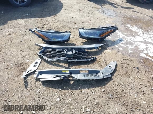 ✅ 2024 Toyota Highlander LE • VIN: 5TDKDRBH2RS568670 • Лот: 42549212. Опубликован ранее на IAAI с пробегом 10 600 миль. Бесплатный доступ к архиву аукционных продаж из США и подробный отчёт об истории автомобиля на DreamBid. Изображение 12.