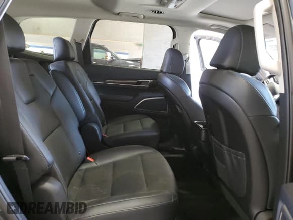 ✅ 2024 Kia Telluride S • VIN: 5XYP64GC7RG478105 • Lot: 53883025. Wystawiony na Copart z przebiegiem 14 920 mil. Bezpłatny archiwum sprzedaży aukcyjnych z USA i szczegółowy raport historii pojazdu na DreamBid. Zdjęcie 11.