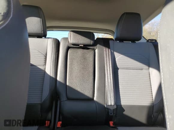 ✅ 2019 Ford Escape SE • VIN: 1FMCU0GD3KUB69656 • Лот: 89807025. Опубликован ранее на Copart с пробегом 89 467 миль. Бесплатный доступ к архиву аукционных продаж из США и подробный отчёт об истории автомобиля на DreamBid. Изображение 10.