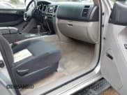 ✅ 2004 Toyota 4Runner SR5 • VIN: JTEBT14R348009681 • Lot: 42931008. Wystawiony na IAAI z przebiegiem 115 115 mil. Bezpłatny archiwum sprzedaży aukcyjnych z USA i szczegółowy raport historii pojazdu na DreamBid. Zdjęcie 5.