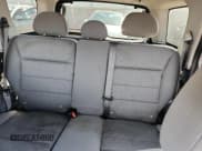 ✅ 2005 Ford Escape XLT • VIN: 1FMYU03105KB07391 • Lot: 85858105. Wystawiony na Copart z przebiegiem 127 907 mil. Bezpłatny archiwum sprzedaży aukcyjnych z USA i szczegółowy raport historii pojazdu na DreamBid. Zdjęcie 10.