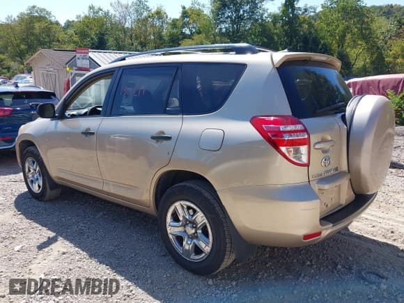 ✅ 2010 Toyota RAV4 • VIN: JTMBF4DV0AD023616 • Lot: 43211832. Wystawiony na IAAI z przebiegiem 130 211 mil. Bezpłatny archiwum sprzedaży aukcyjnych z USA i szczegółowy raport historii pojazdu na DreamBid. Zdjęcie 3.