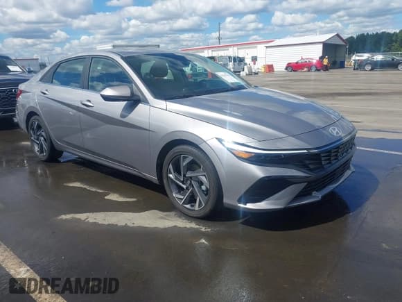 ✅ 2025 Hyundai Elantra SEL Convenience • VIN: KMHLS4DG3SU935865 • Лот: 43255381. Опубликован ранее на IAAI с пробегом 5 020 миль. Бесплатный доступ к архиву аукционных продаж из США и подробный отчёт об истории автомобиля на DreamBid. Изображение 1.