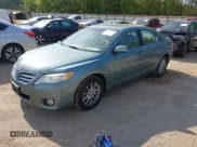 ✅ 2010 Toyota Camry LE • VIN: 4T1BF3EK6AU570156 • Lot: 42070736. Wystawiony na IAAI z przebiegiem 143 076 mil. Bezpłatny archiwum sprzedaży aukcyjnych z USA i szczegółowy raport historii pojazdu na DreamBid. Zdjęcie 2.