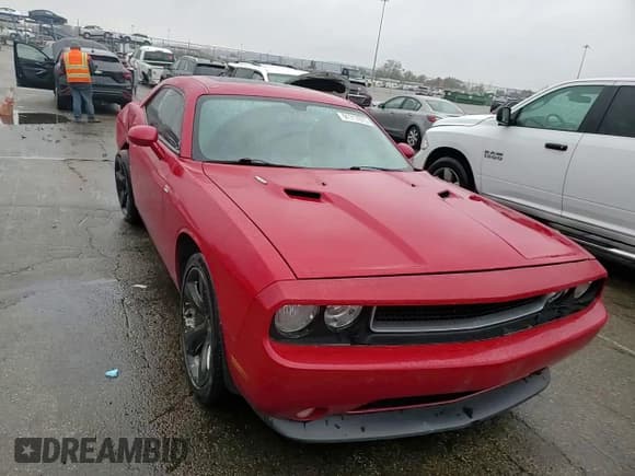 ✅ 2012 Dodge Challenger R/T Classic • VIN: 2C3CDYBT8CH176371 • Лот: 91717975. Опубликован ранее на Copart с пробегом 223 820 миль. Бесплатный доступ к архиву аукционных продаж из США и подробный отчёт об истории автомобиля на DreamBid. Изображение 13.